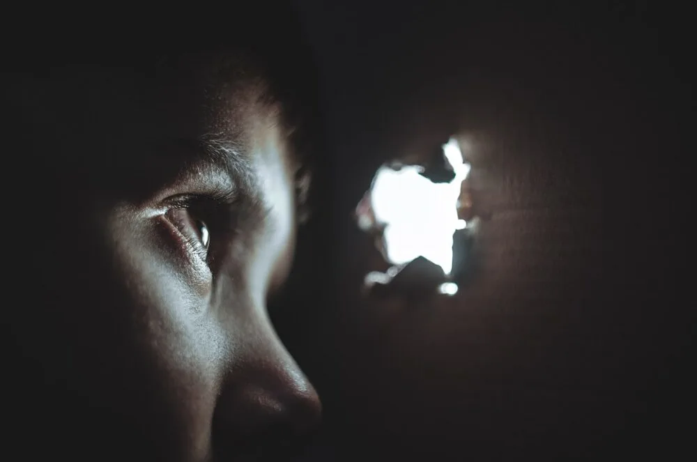 signs your friend doesn't care about you - only talks about himself