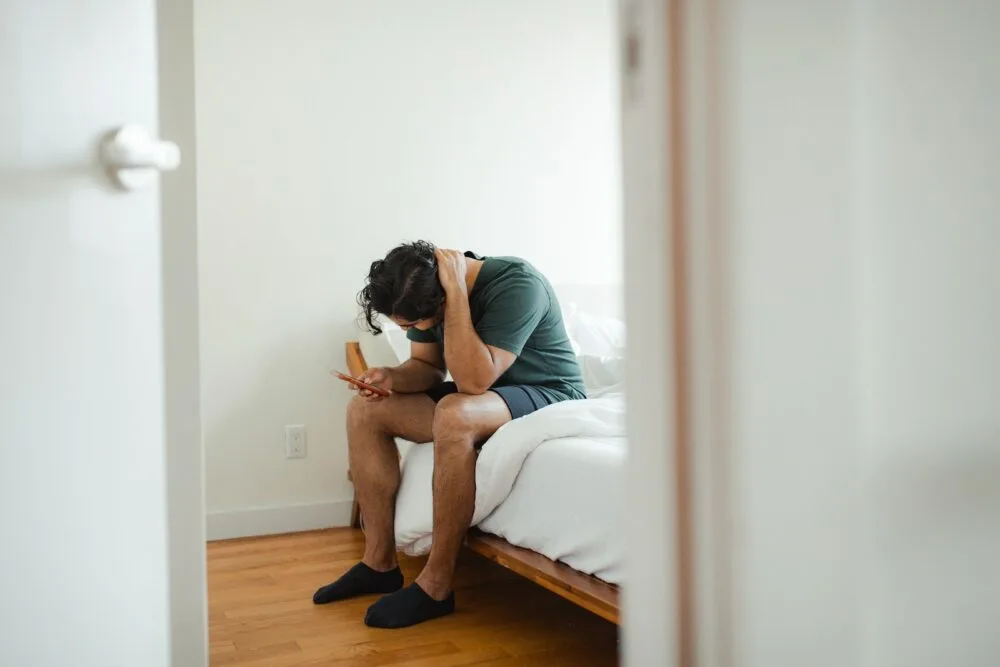 guy being insecure and anxious who can't get a girlfriend